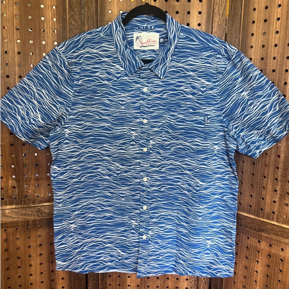 Chubbies Blue and White Wave Print Button Down Shirt Mens XLCotton
